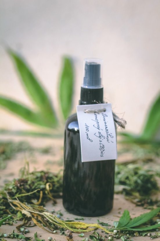 Dobre Konopi Konopný masážní olej s CBDios, 100 ml